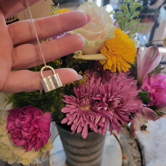 TIFFANY AND CO LOCKET STERLING SILVER 92T ADORABLE PRISTINE CONDITION 💙 - Picture 5 of 7